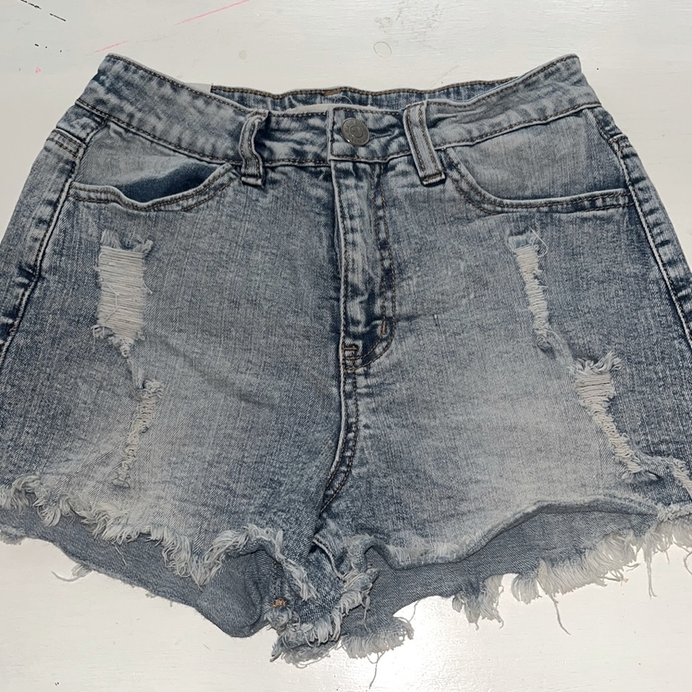 Almost famous jean shorts 3